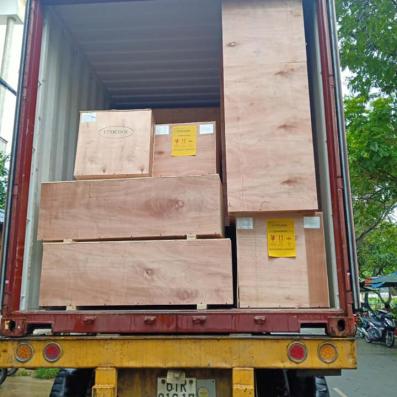 Bốc xếp tại Cụm Công Nghiệp Dương Công Khi