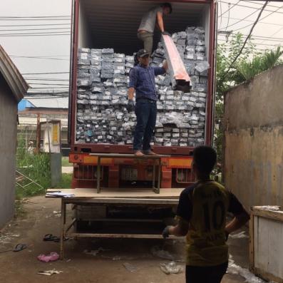 Bốc xếp hàng Hóa tại KCN  Mỹ Phước 2